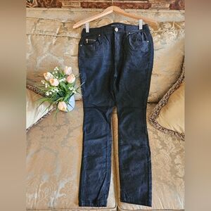 NWOT Design Lab Lord & Taylor Black Coated Skinny Jeans